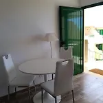 Neu Renoviert! Charmantes Und Gemuetliches Mit Balkon Und Meerblick * 科斯塔德安提瓜