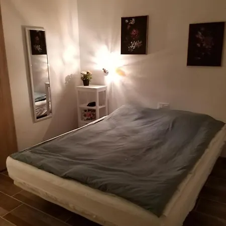 Neu Renoviert! Charmantes Und Gemuetliches Mit Balkon Und Meerblick 公寓