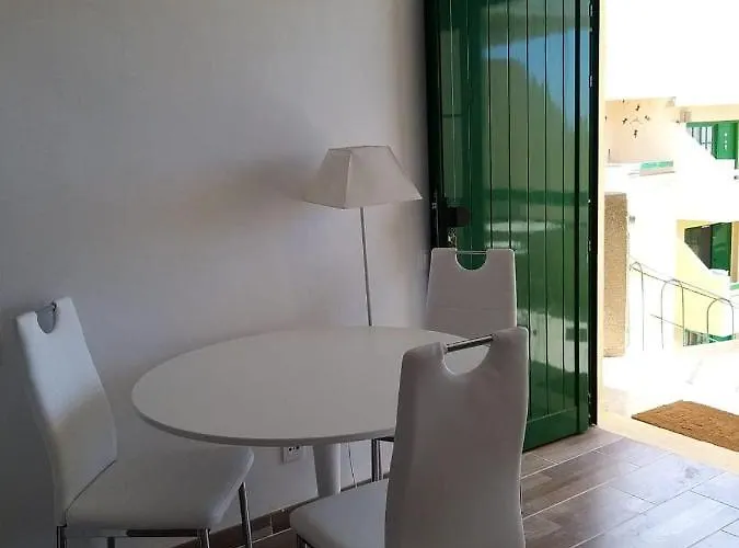 Neu Renoviert! Charmantes Und Gemuetliches Mit Balkon Und Meerblick * Коста-де-Антигуа