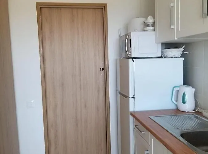 Neu Renoviert! Charmantes Und Gemuetliches Mit Balkon Und Meerblick 아파트 *